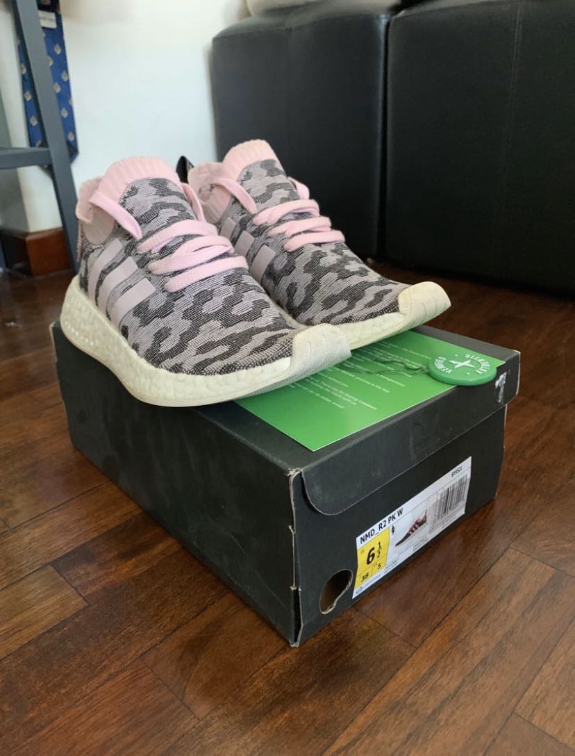 Adidas nmd r2 pink store black