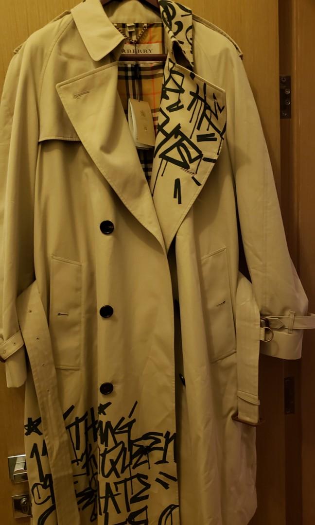REDUCED PRICE Burberry x Kris Wu Men s Trenchcoat