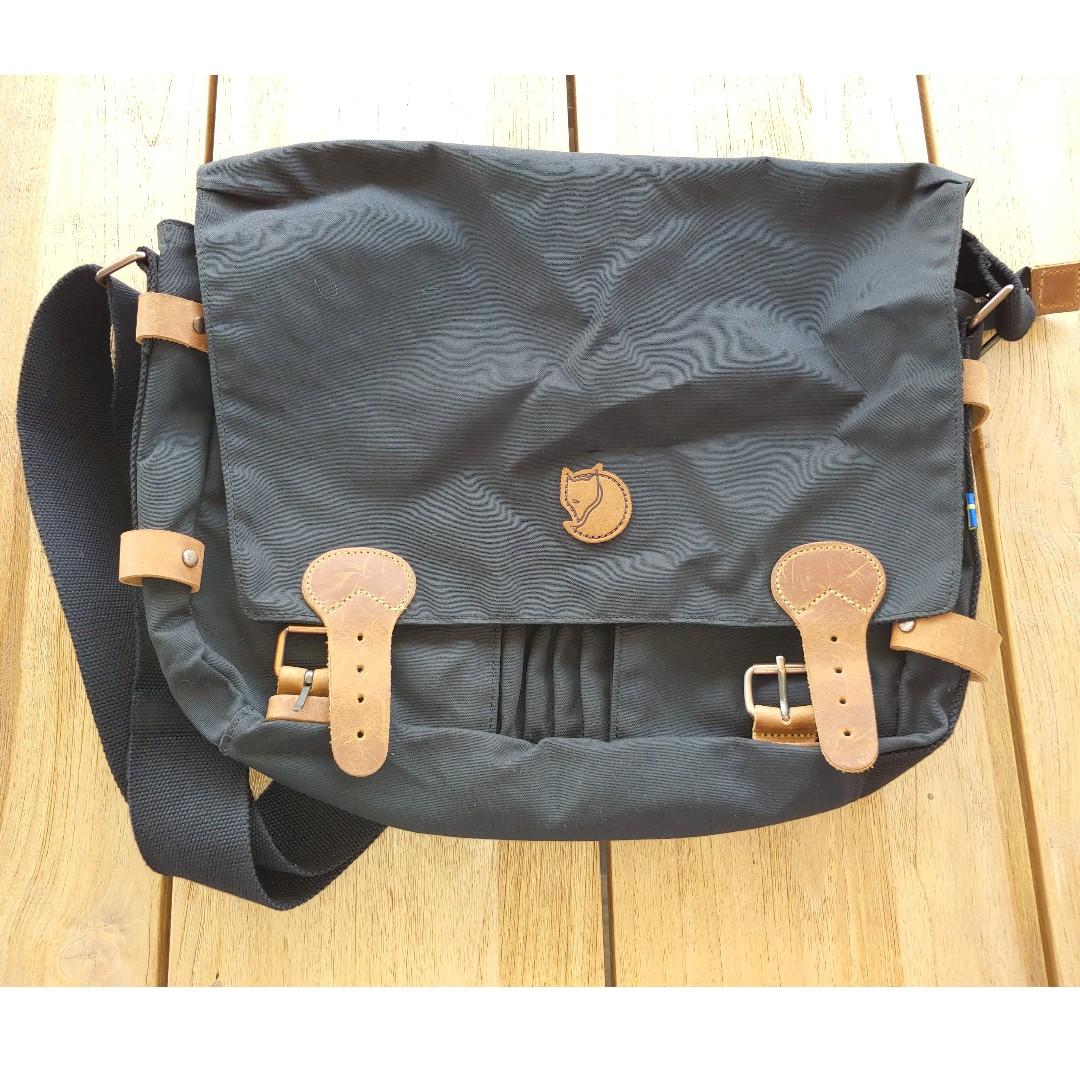 Fjallraven vintage shoulder bag clearance