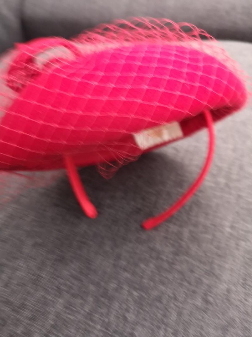 Hat (Category: Hats & Beanies) located in Singapore. Submitted by t.chinwoon (Listing ID 262657291, Image 3). Description: Used once for dnd.