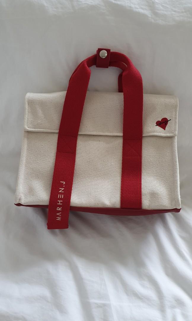 Roy mini heart signal outlet