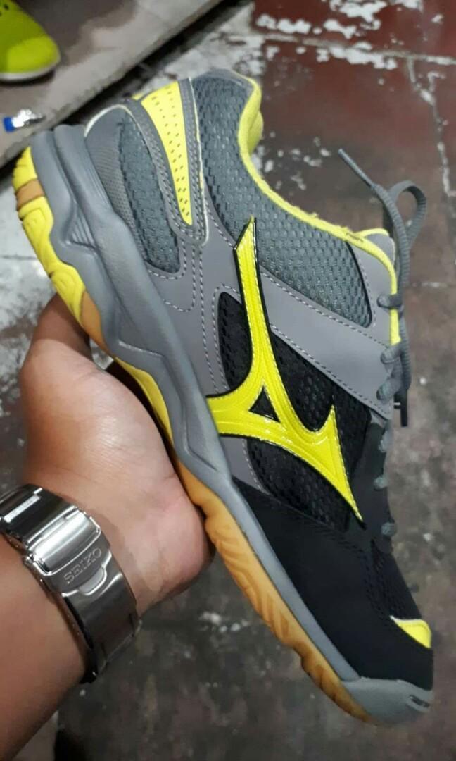 Mizuno wave clearance twister grey