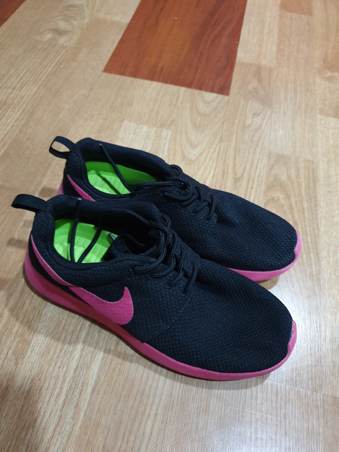 roshe run pink