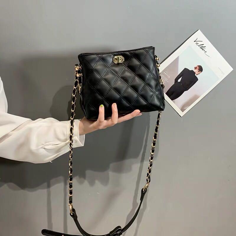 Popular Casual Wandering Simple Sling Bag Women S Fashion Bags