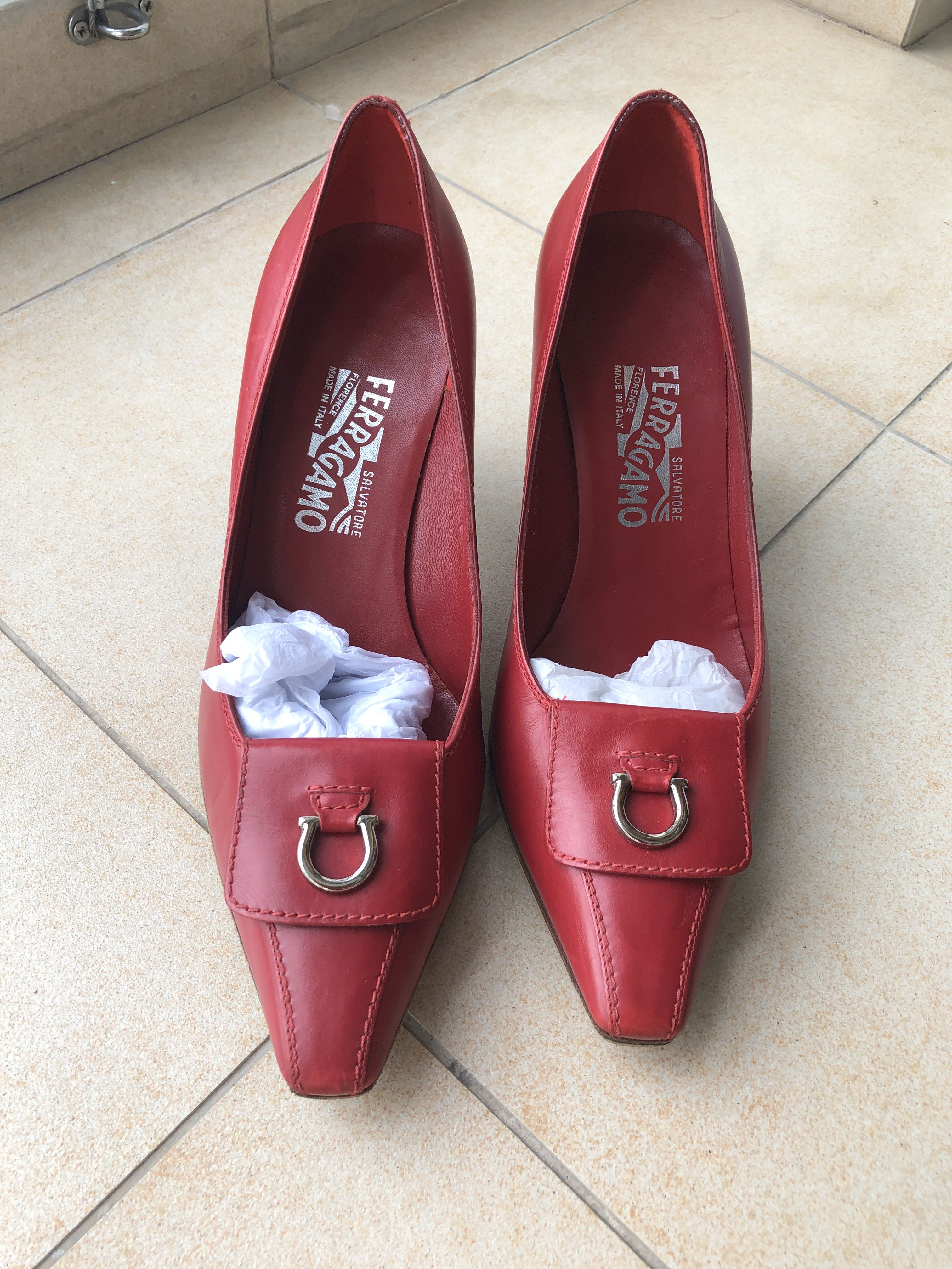 Salvatore ferragamo kitten heels best sale