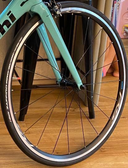 Shimano RS330 Wheelset, Sports 