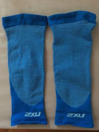 2XU Compression calve sleeves