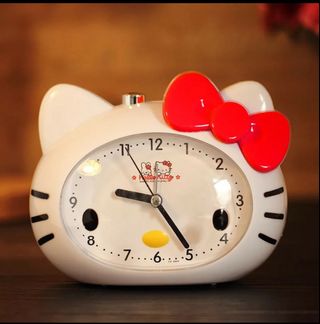 New Kawaii Sanrio HelloKitty Alarm Clock Cute Anime Living Room Decoration  Home Cartoon Silent Clock Student Wake Up Alarm Clock