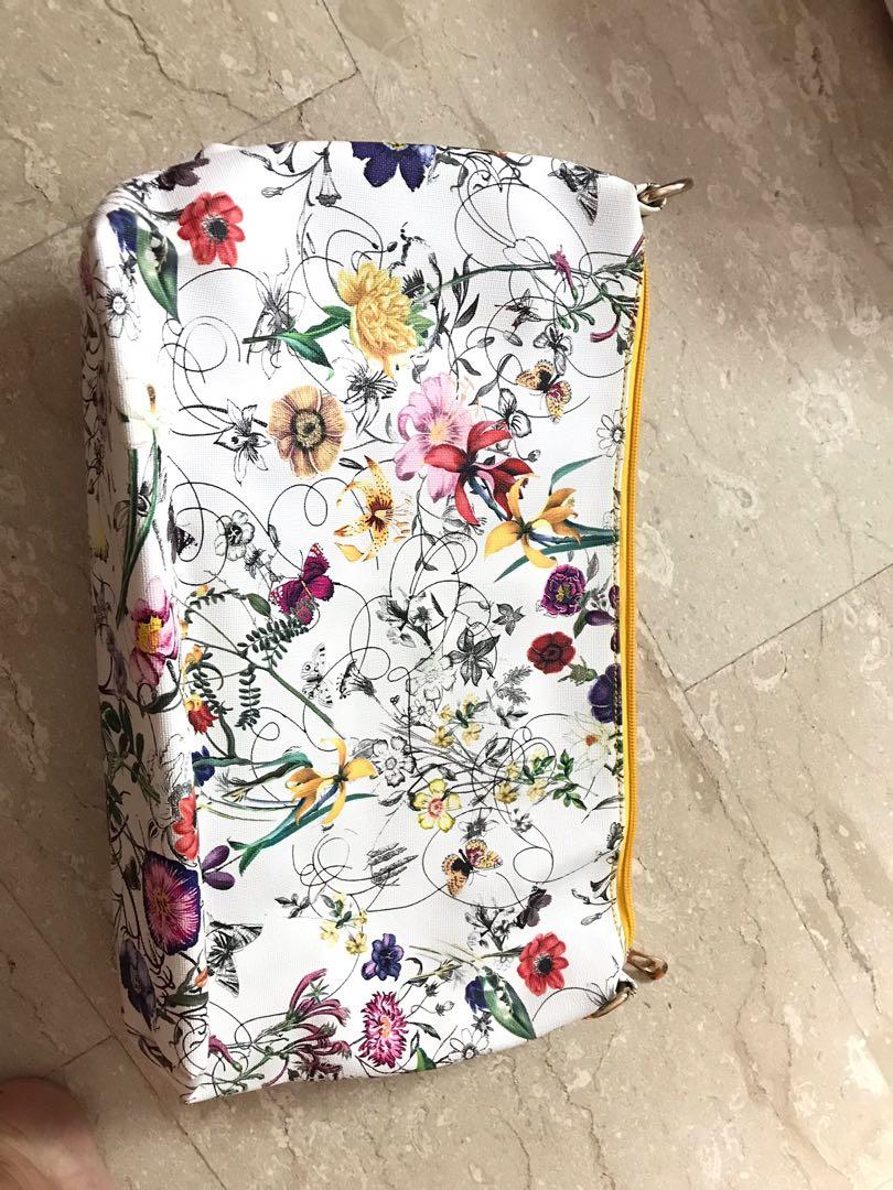 A4 size crossbody bag, Women's Fashion, Bags & Wallets, Crossbody Bags