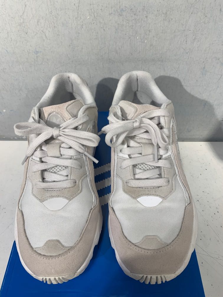 Adidas original young 96 hot sale