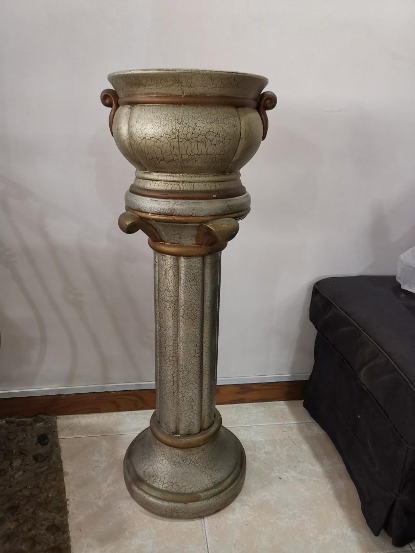 Decorative Roman Inspired Column With A Vase Top On Carousell