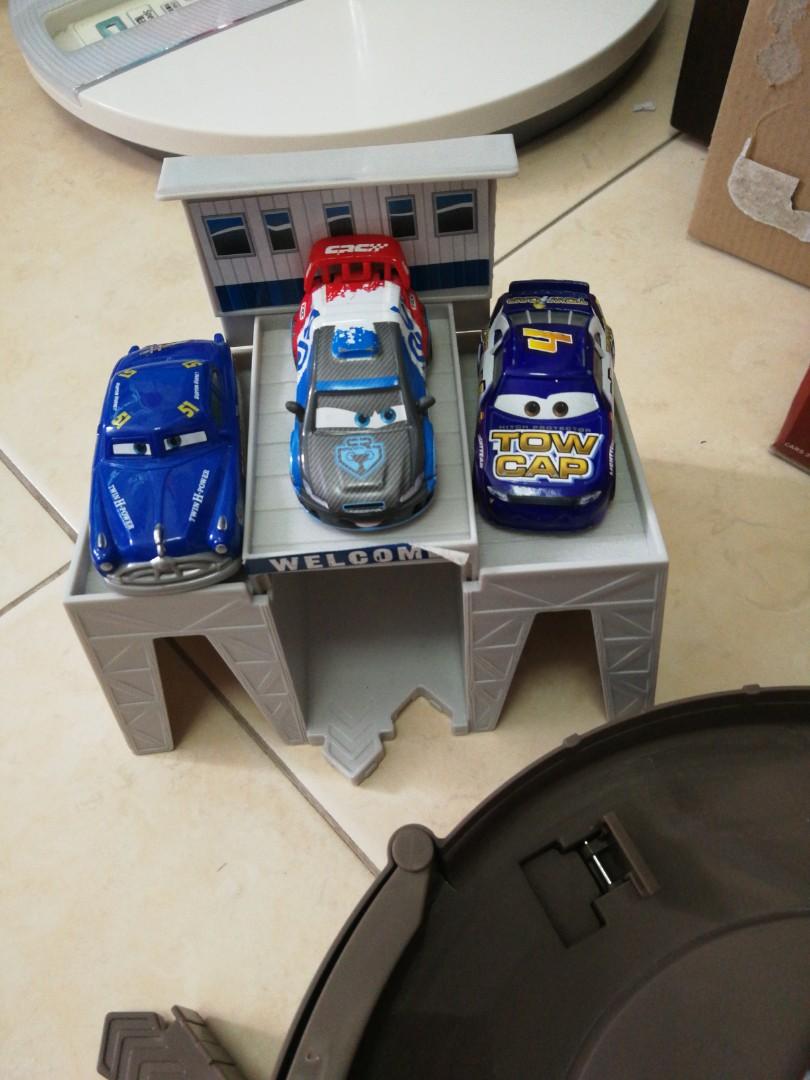 Disney Cars Thomasville Racing Speedway Track Set Hobbies Toys
