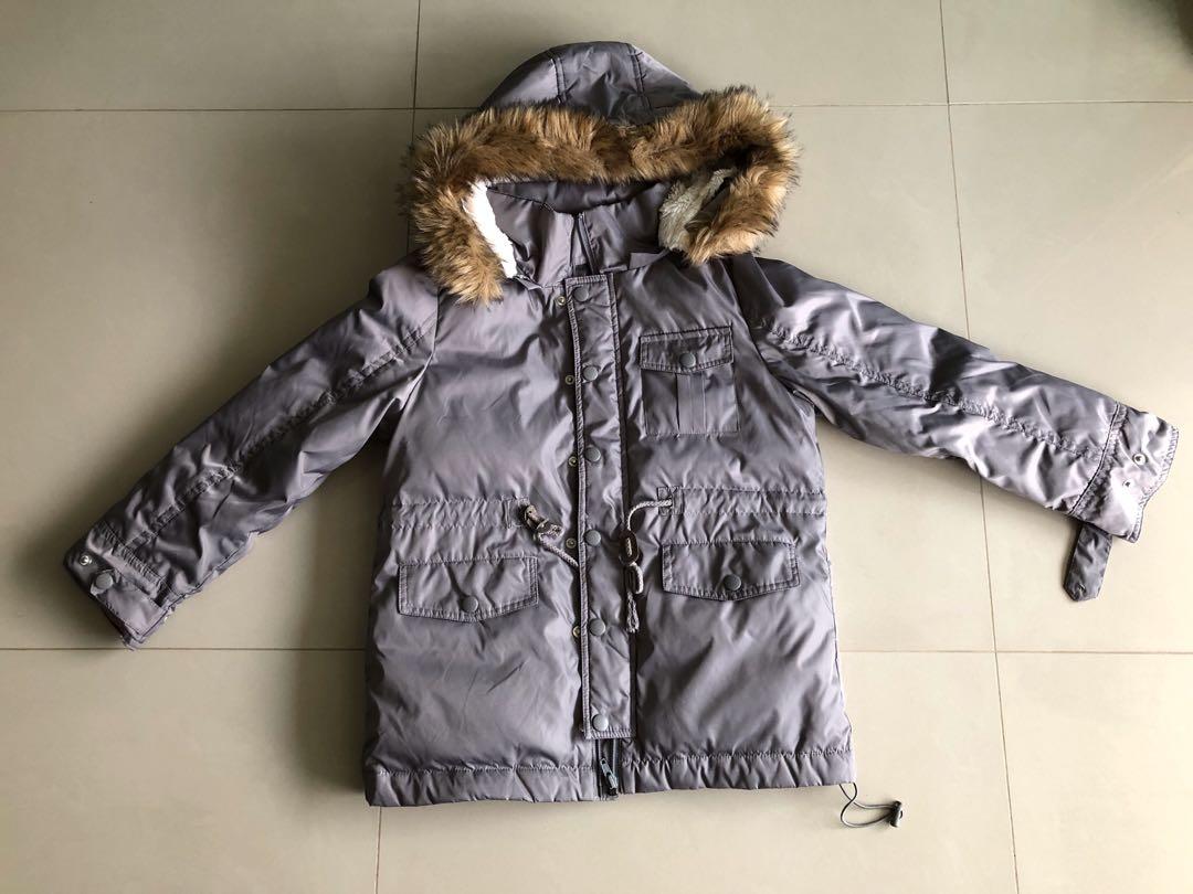 Down winter jacket (Category: Coats, Jackets and Outerwear) located in Singapore. Submitted by ajpam (Listing ID 262887586, Image 3). Description: Kids down winter jacket. Suitable for age 10-13 yrs. With detachable hoodie. Water resistant outer shell.