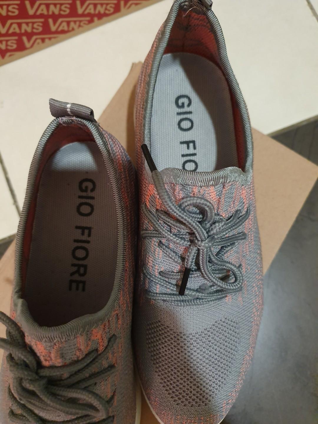 Gio Fiore Women Shoes, Women's Fashion, Footwear, Loafers on Carousell