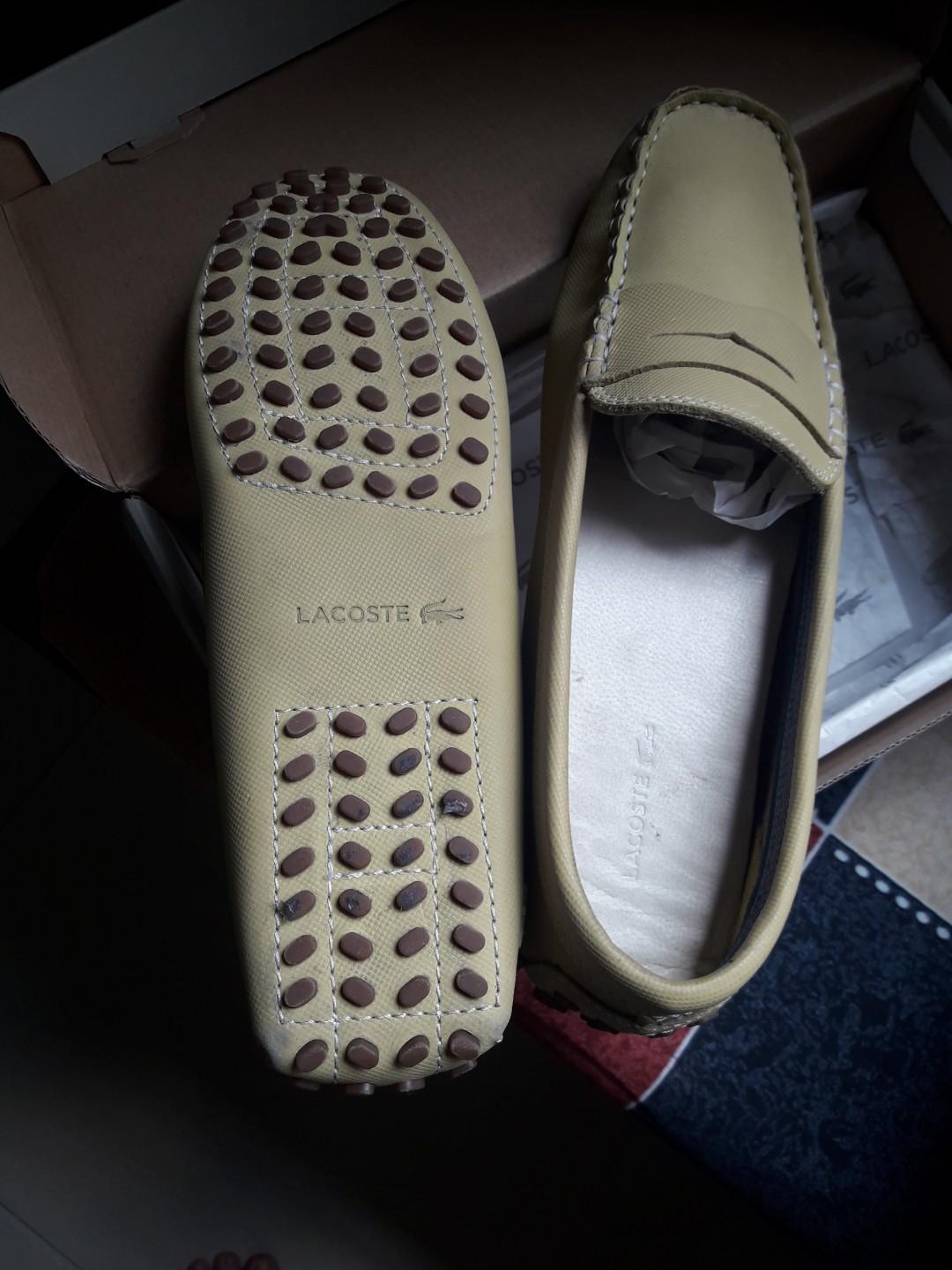 Lacoste Loafer yellow green (Category: Loafers) located in Quezon City. Submitted by simpyirresistable (Listing ID 262803301, Image 3). Description: Brand New Given as Gift Yellow green in color.