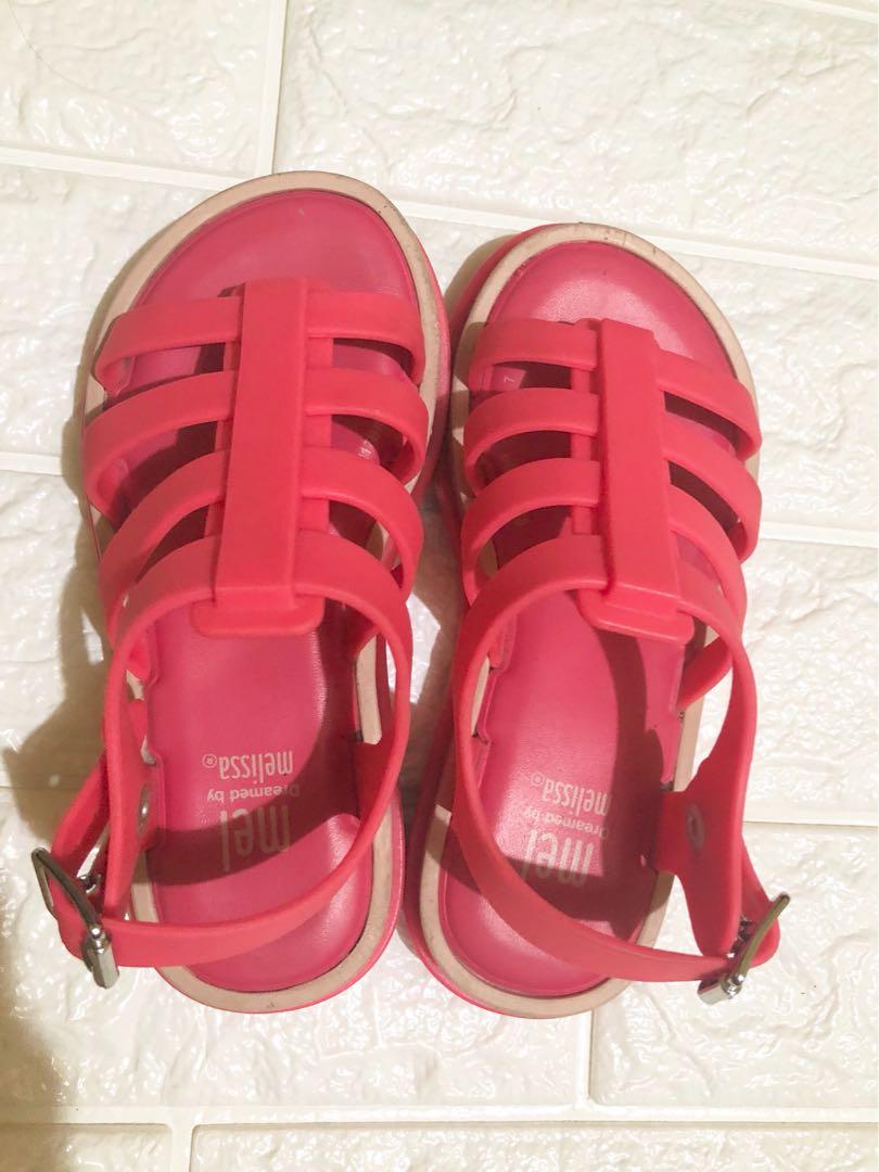 Melissa flox (Category: Babies & Kids Fashion) located in Manila. Submitted by acloved (Listing ID 262910583, Image 3). Description: Melissa flox III USA 11 Neon pink Slightly used by my daughter Like new with signs of usage Comes with dustbag and box.
