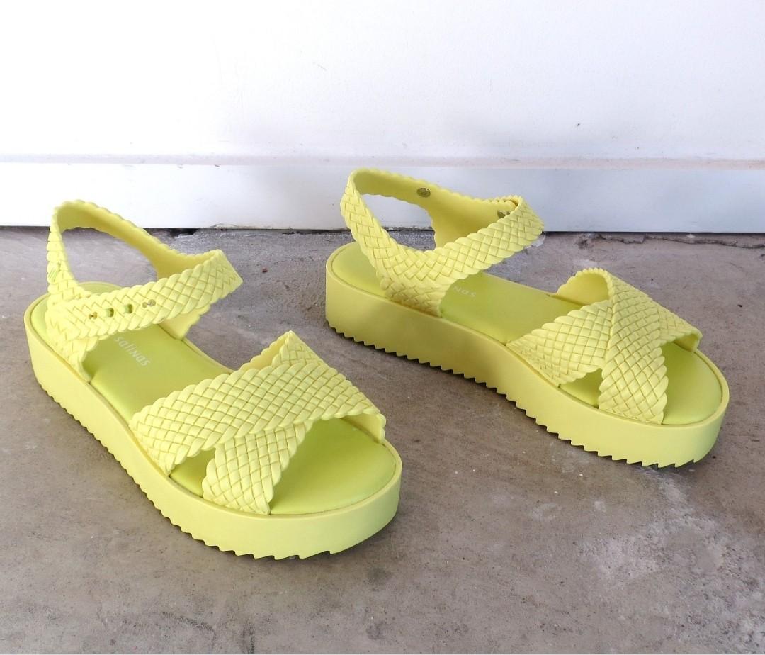 MELISSA HOTNESS SALINAS Women s Fashion Footwear Flats on Carousell