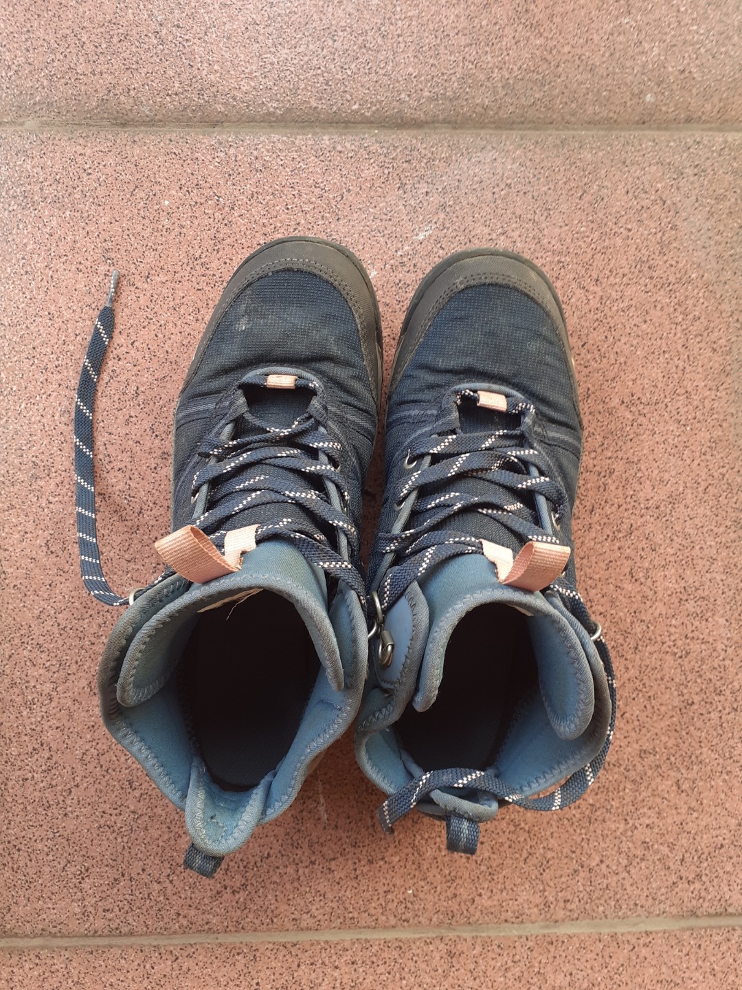 Quechua Hiking Shoes Sepatu Naik Gunung, Fesyen Wanita, Sepatu di