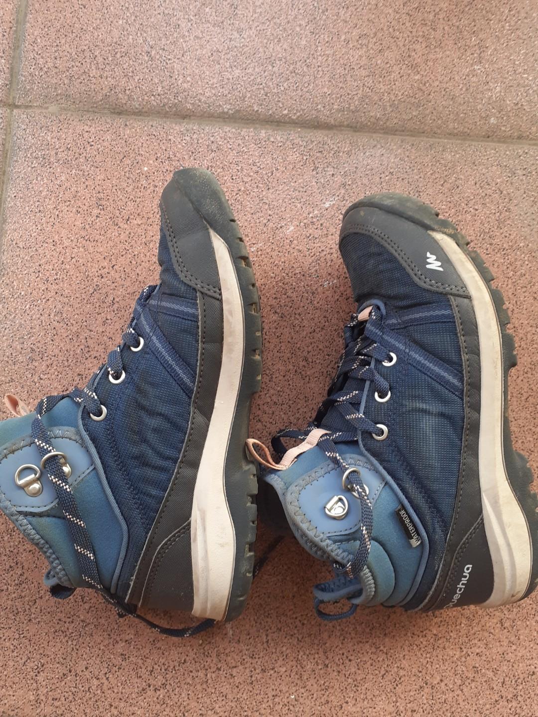 Quechua Hiking Shoes Sepatu Naik Gunung, Fesyen Wanita, Sepatu di