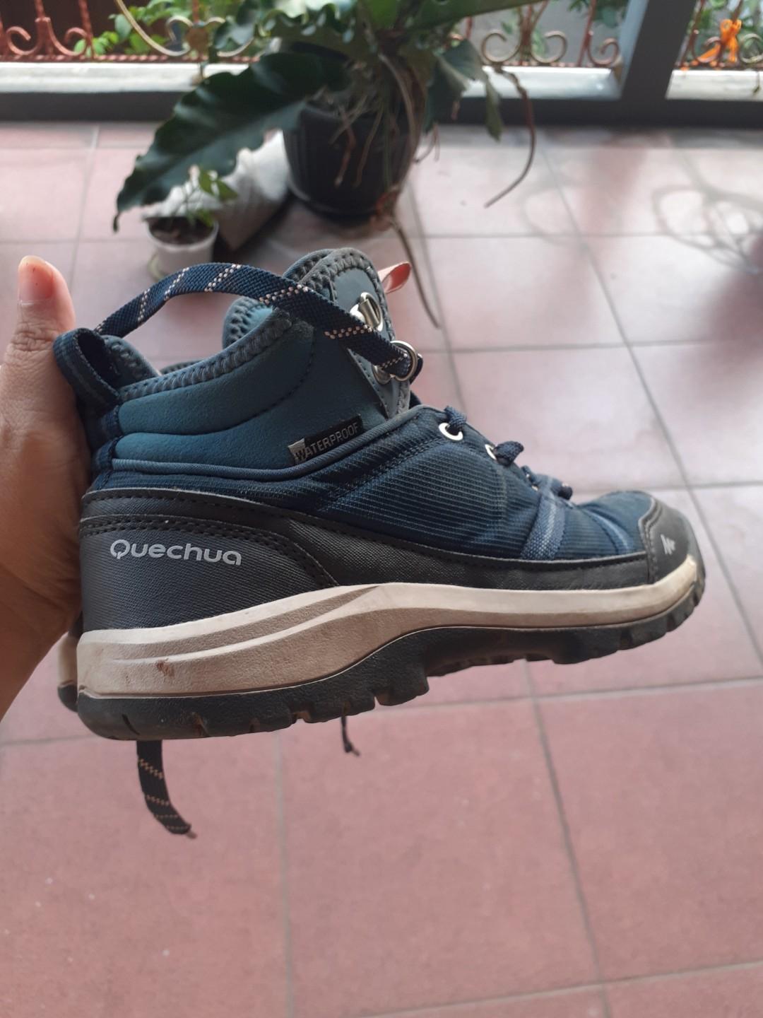 Quechua Hiking Shoes Sepatu Naik Gunung, Fesyen Wanita, Sepatu di