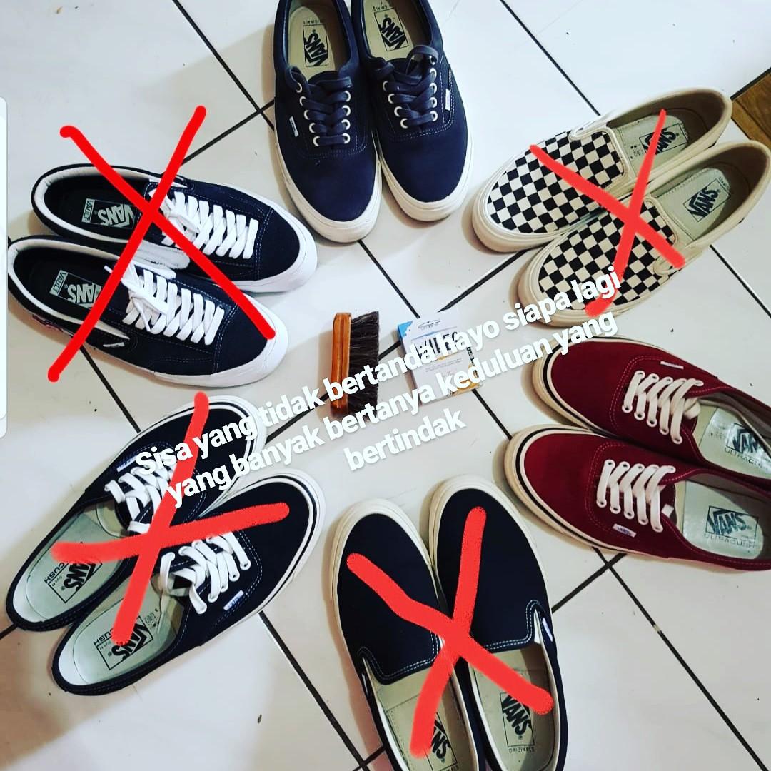 Sepatu vans original 100 all size 42 bekas koleksian pribadi kondisi 98