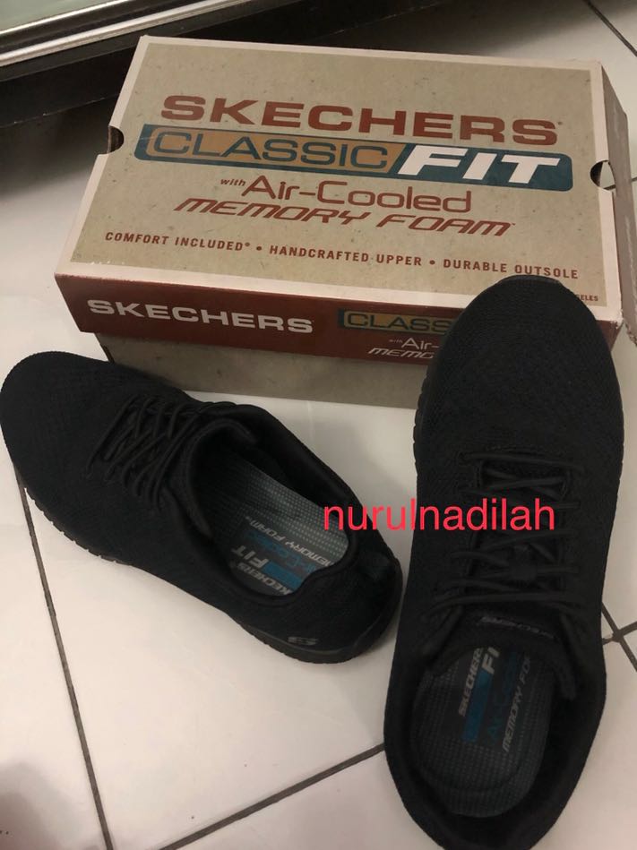 Skechers Classic Fit Air-Cooled Memory Foam, Men's Fashion, Sneakers on Carousell