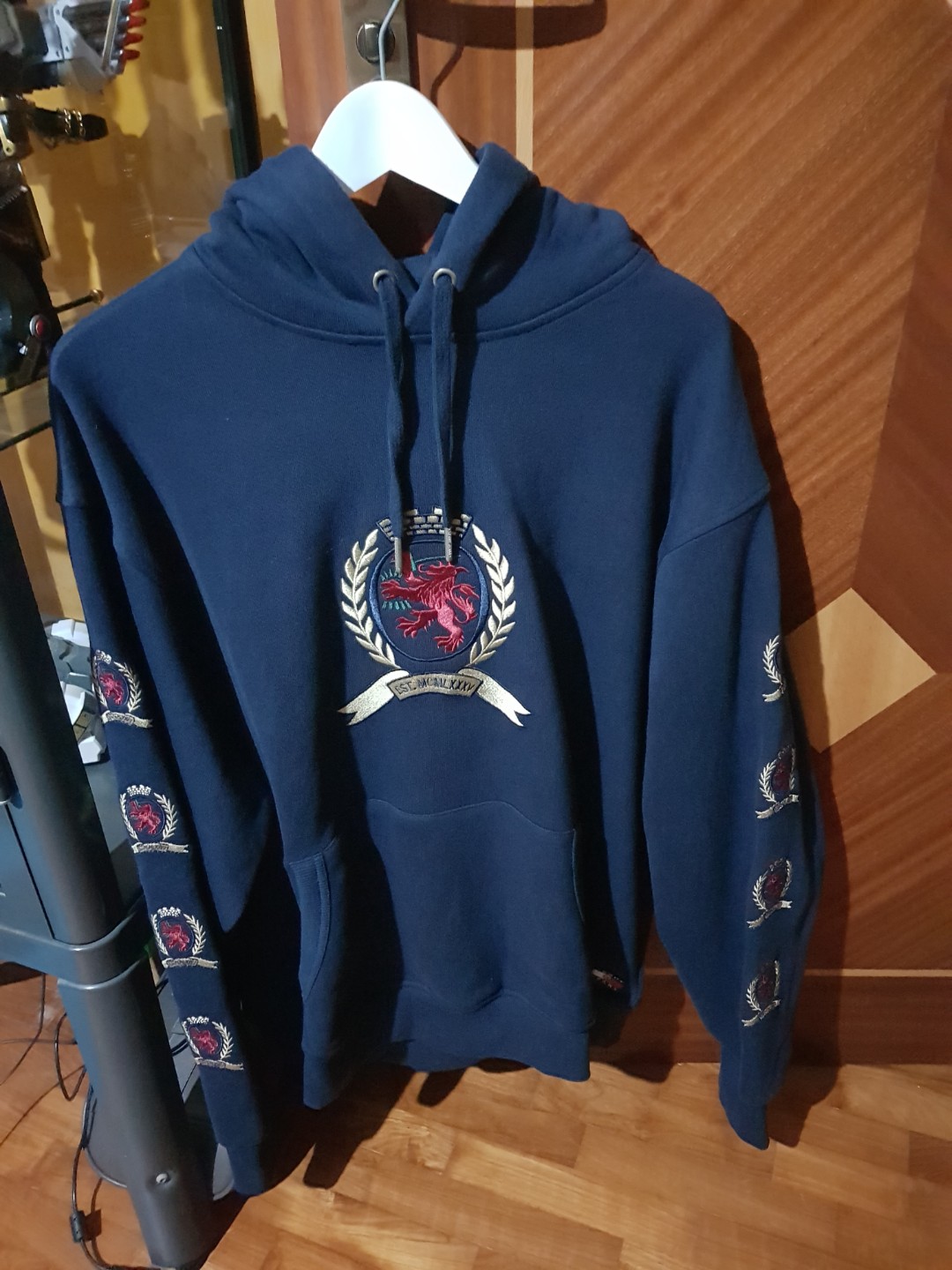 Tommy Jeans Crest Hoodie Men s Fashion Tops Sets Hoodies on Carousell