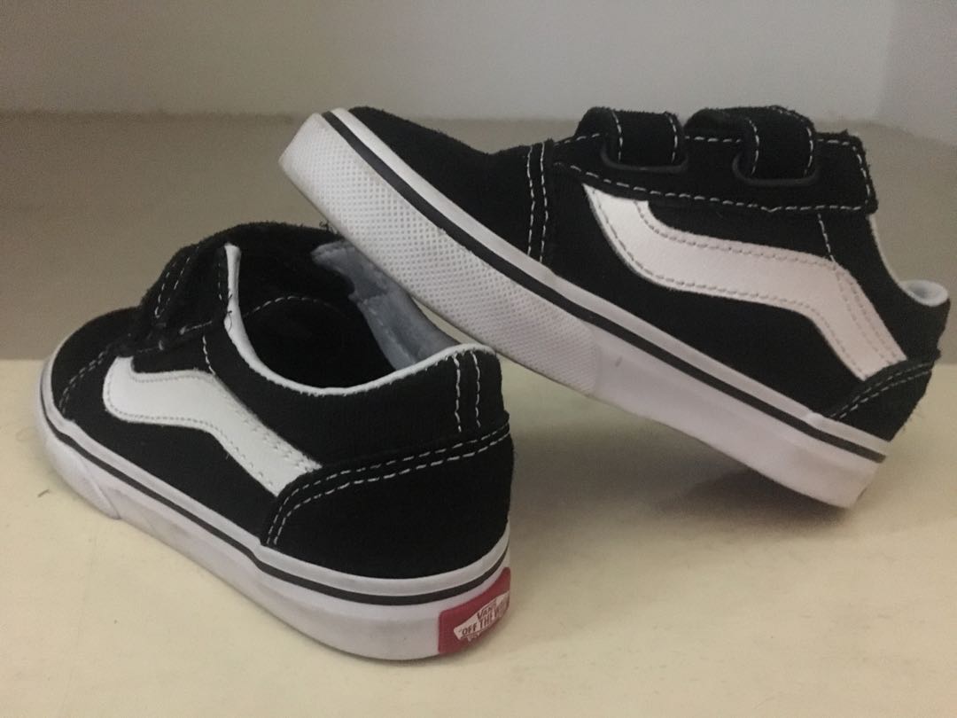 black strap vans