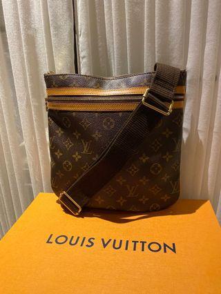 Louis Vuitton Pochette Bosphore Monogram Vintage Crossbody Louis Vuitton Pochette Bosphore Monogram Vintage Crossbody