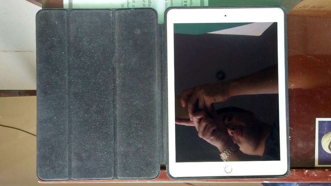 Apple Ipad Air 2 64gb Gold Wifi 9 7 Complete Box And Case Mobile Phones Tablets Tablets On Carousell