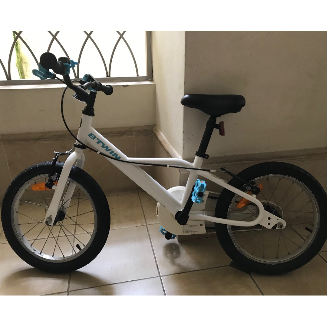 B TWIN 100 KIDS 16 INCH BIKE 4 6 YEARS INUIT Sports Equipment Bicycles Parts Bicycles on Carousell