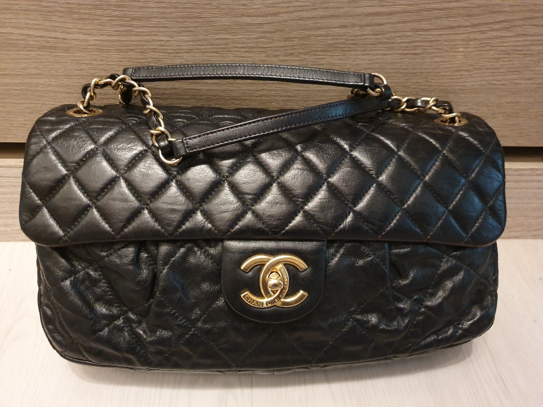 CHANEL QUILTED IRIDESCENT CALFSKIN CHIC QUILT FLAP BAG