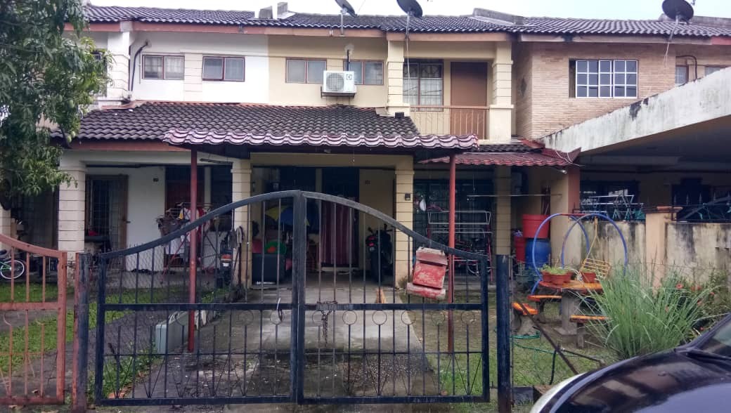 Double Storey House Bukit Sentosa Rawang, Property, For Sale on Carousell