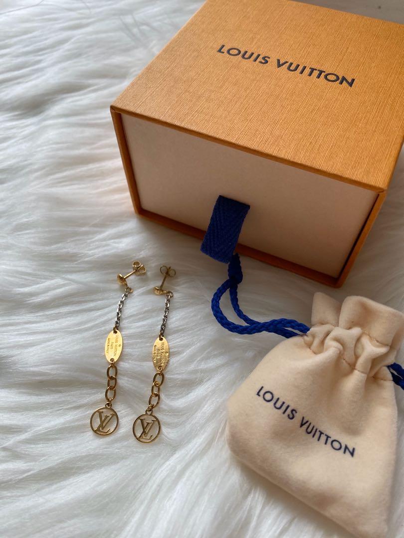 Louis Vuitton fall in love earrings ❤️❤️China exclusive not available in  singapore, Luxury, Accessories on Carousell