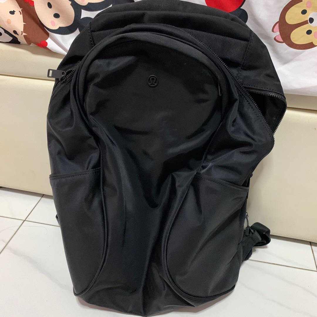 Lululemon out of range backpack in black 20L, Women's Fashion, Bags