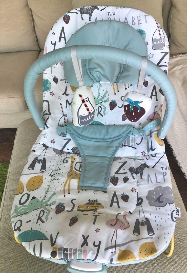 Buzz bouncing cradle alphabet top