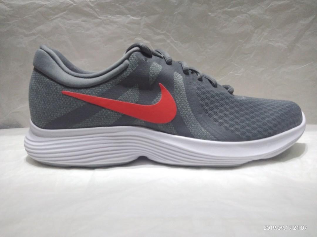 Nike Revolution 4 Men S Fashion Footwear Sneakers On Carousell