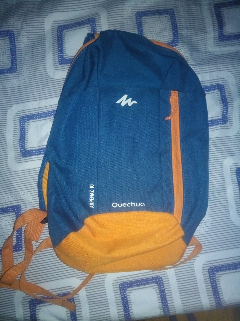 Quechua, Men's Fashion, Watches & Accessories, Gloves on Carousell