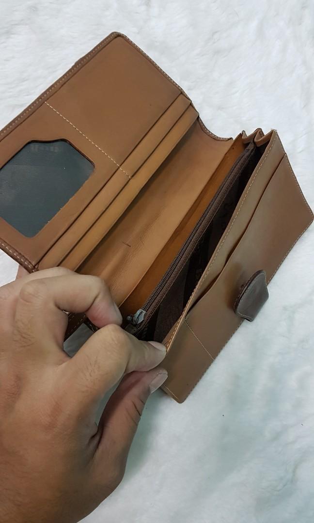 Renoir Wallet Clutch Women S Fashion Bags Wallets On Carousell Renoir Wallet Clutch Women S Fashion Bags Wallets On Carousell
