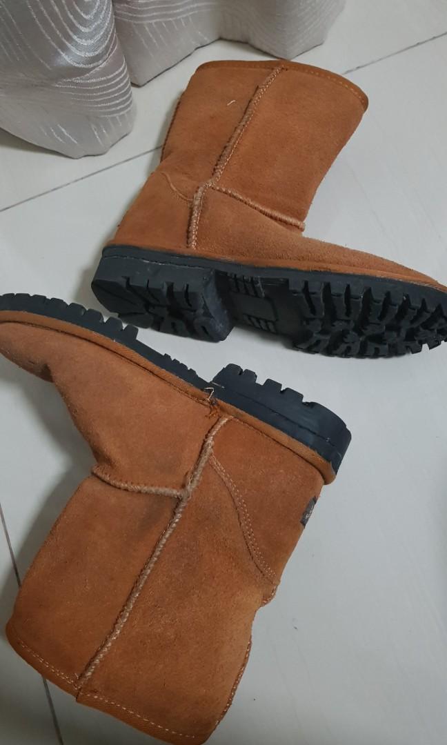 Winter Boots Women s Fashion Footwear Boots on Carousell