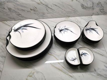 24 pc Plate Set Vintage Japanese Stoneware Ceramic
