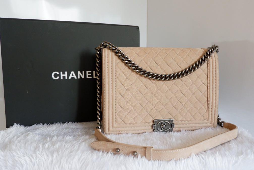 Authentic CHANEL LE BOY LARGE MATTE CAVIAR (Category: Luxury Bags & Wallets) located in Cagayan de Oro. Submitted by moiobsession (Listing ID 263236858, Image 3). Description: CHANEL Large Le Boy Matte Caviar Quilted Flap Shoulder Bag in Ruthenium or Aged Silver Hardware. -Actual Color Light Grayish Brown. Series 2014. -with dustbag -Push lock CC logo closure. -Textile lined compartment w/ a wall zip pocket, slip pocket, & a key clipper leather s