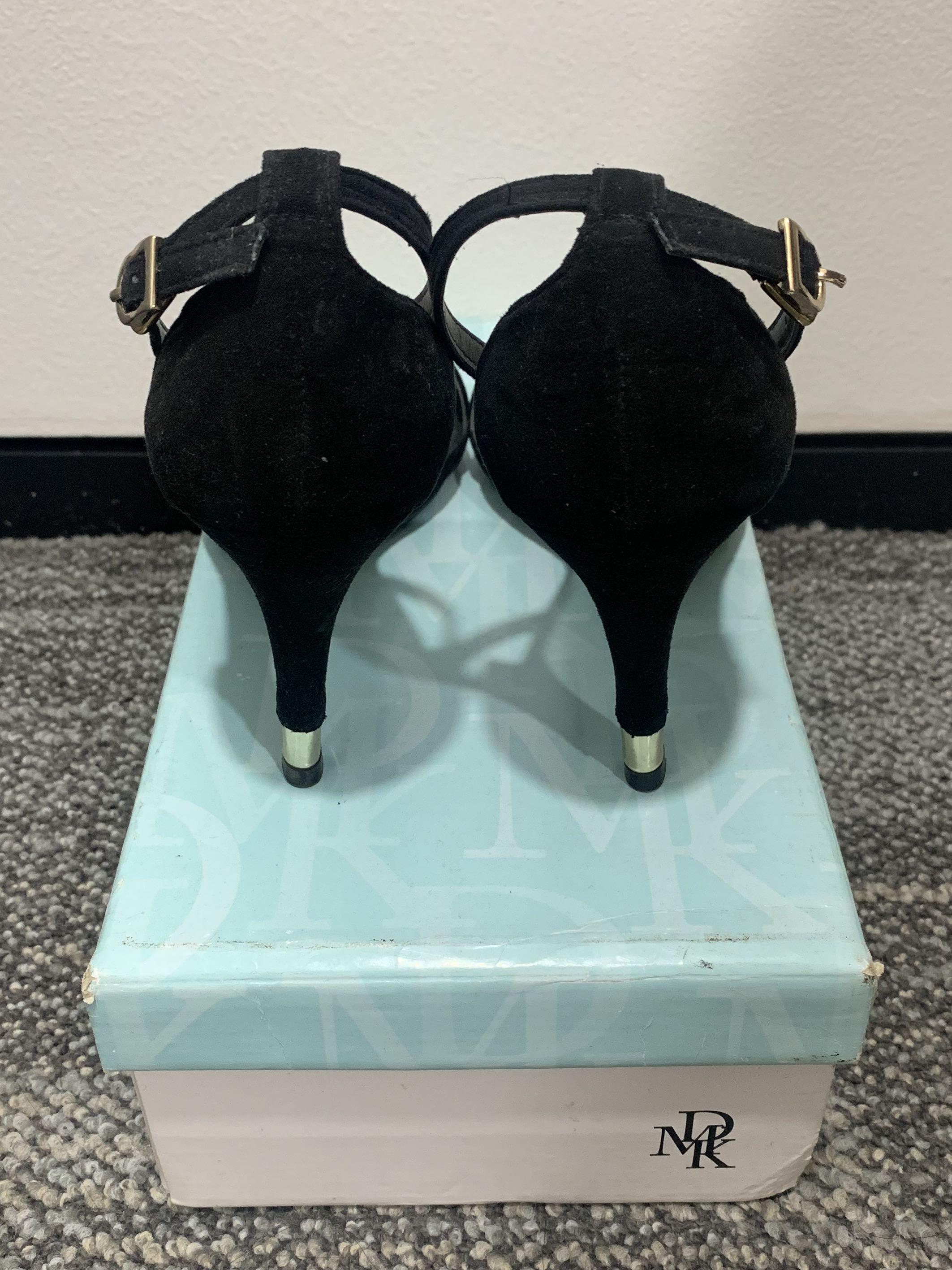 Black Ankle Strap Heels with Gold Detail (Category: Heels) located in Manila. Submitted by caspercuerdo (Listing ID 263197503, Image 3). Description: Selling my Black Ankle Strap Heels - With gold detail on the heels - With box - Used twice, would pass as new 😉 - .