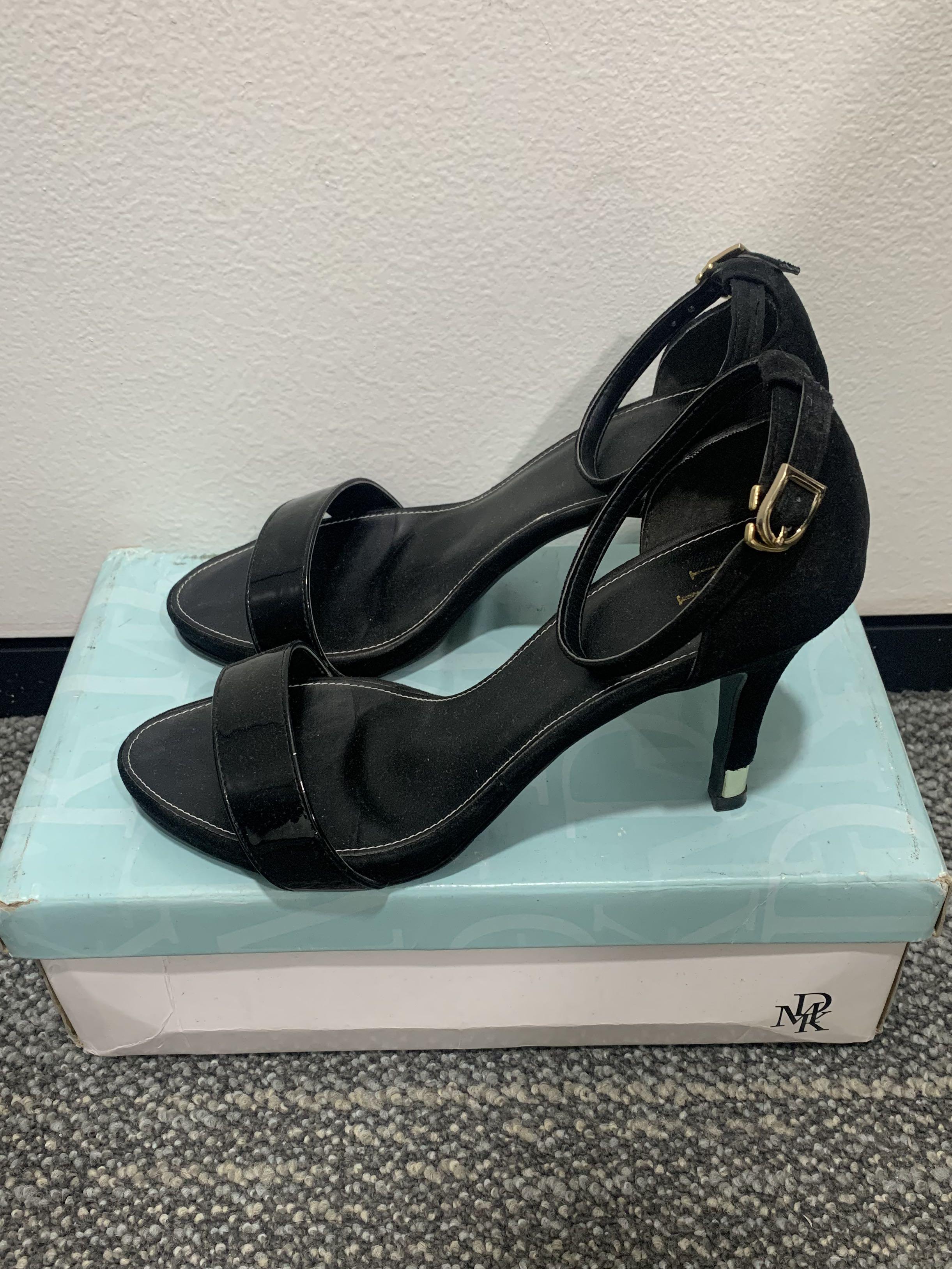 Black Ankle Strap Heels with Gold Detail (Category: Heels) located in Manila. Submitted by caspercuerdo (Listing ID 263197503, Image 2). Description: Selling my Black Ankle Strap Heels - With gold detail on the heels - With box - Used twice, would pass as new 😉 - .