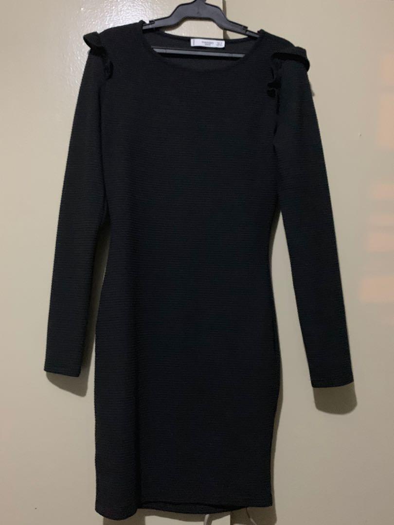Black dress (Category: Dresses) located in Mandaluyong City. Submitted by clowsit (Listing ID 263177291, Image 1). Description: Black dress Long sleeves Mango brand 100% excellent condition No flaws Can be worn as office attire or any formal event.