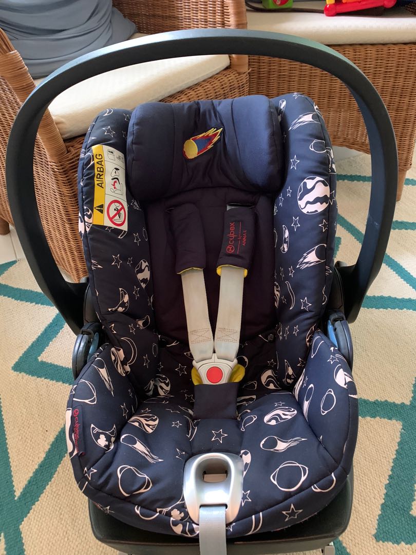 Cybex CloudQ ISO Fix Base , Babies & Kids, Going Out, Car Seats on