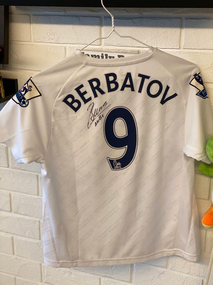 Dimitar Berbatov signed Tottenham jersey Men s Fashion Tops