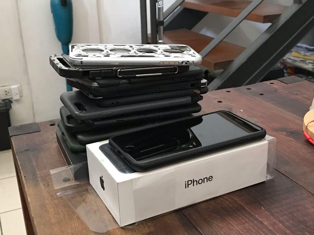 Iphone 7 plus 256GB and 15 cases (Category: iPhone 7 Series) located in Makati City. Submitted by igoracm (Listing ID 263223904, Image 1). Description: Model: iPhone 7 Plus Storage: 256 GB Color: Jet Black Call Sms Enabled: true.