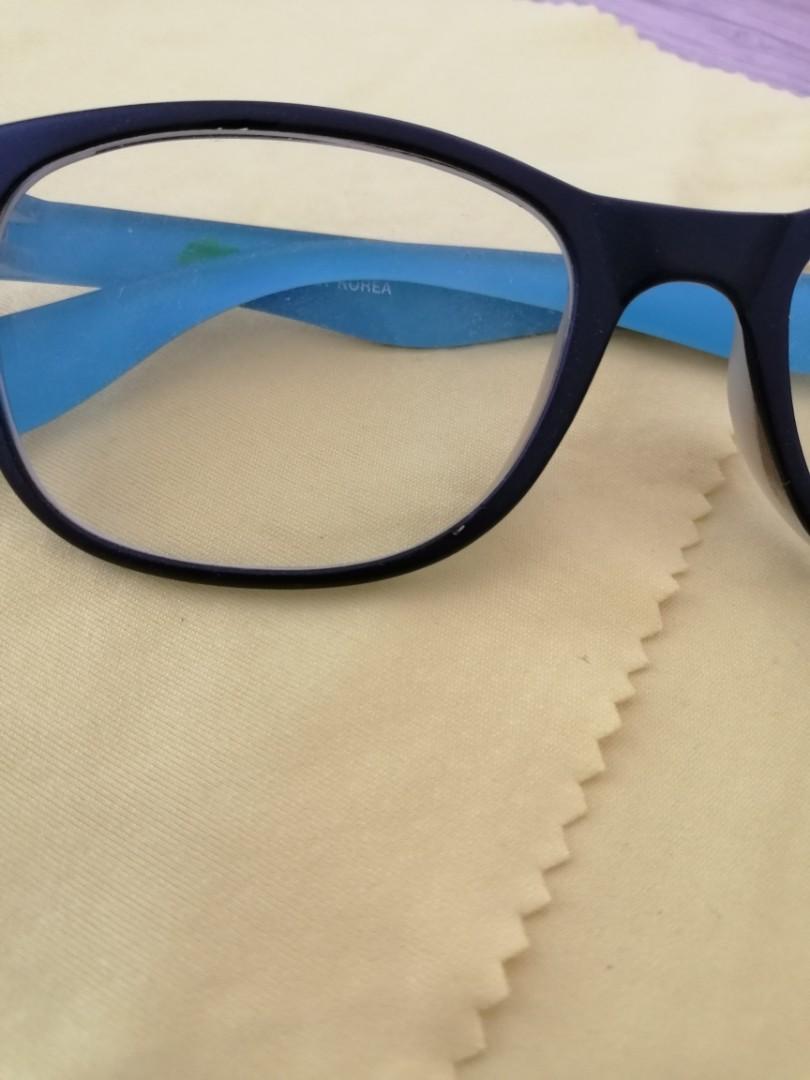 Korean Eyeglass Frame (Category: Sunglasses & Eyewear) located in Carmona. Submitted by genperf (Listing ID 263163311, Image 2). Description: Preloved distance eyeglasses for men with lens still intact but, replaceable. With a small scratch on the front eye area but, still in good condition. Korean made, plastic, flexible, color navy blue. No case..