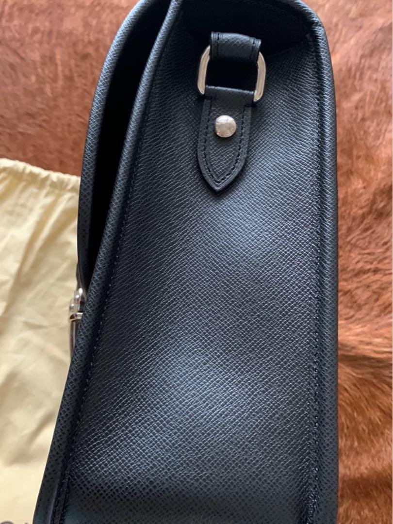 Louis Vuitton Alexei Taiga Messenger - DesignerSupplier